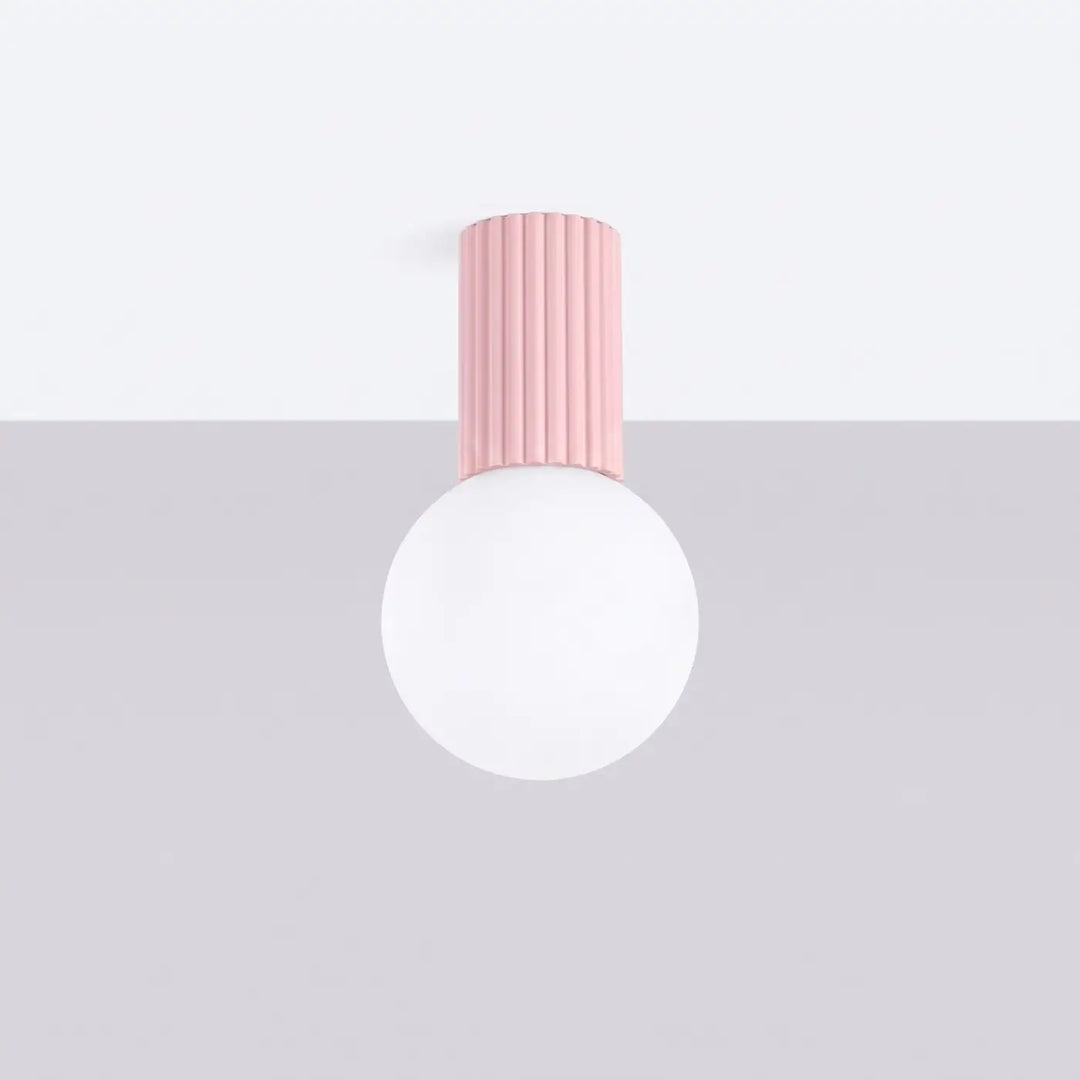 Luminaire Plafonnier rose éteinte, vue rapprochée