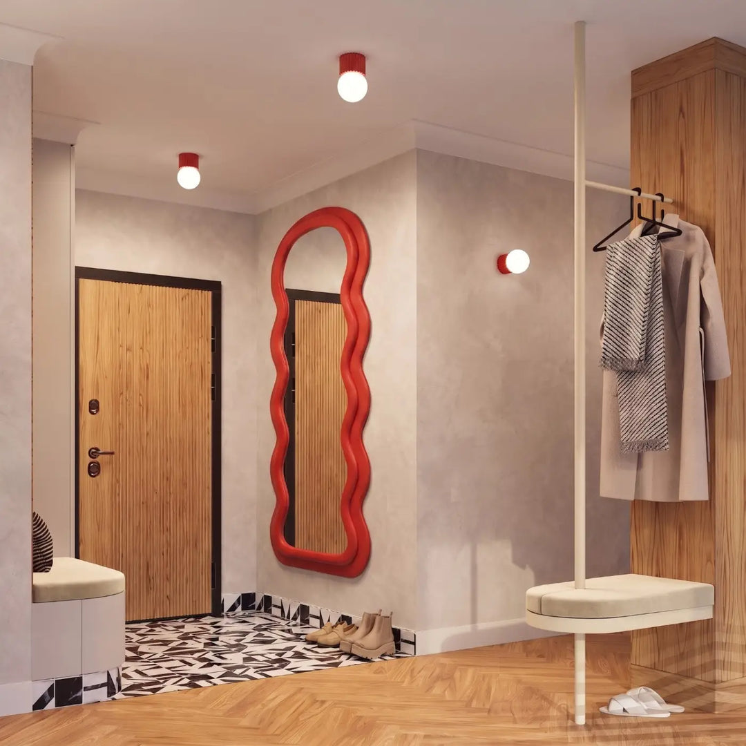 Luminaire Plafonnier rouge dans un intérieur contemporain