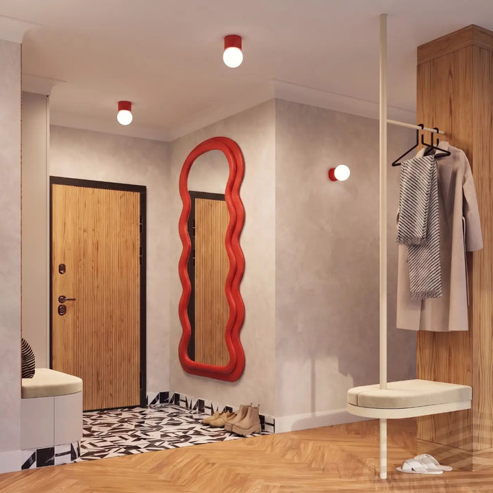 Luminaire Plafonnier rouge dans un intérieur contemporain