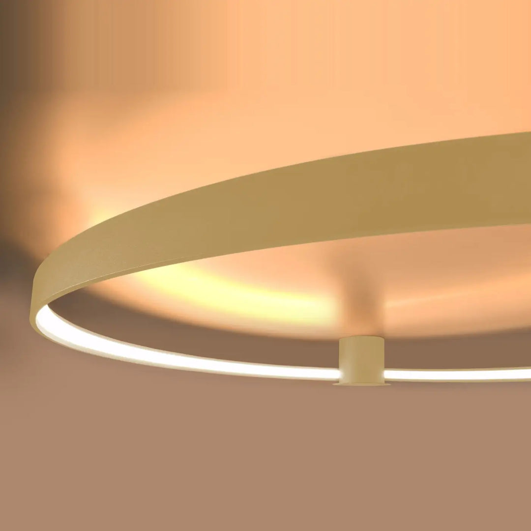 Plafonnier rio 110 doré crème avec modules led intégrés et efficacité lumineuse élevée pour un éclairage moderne