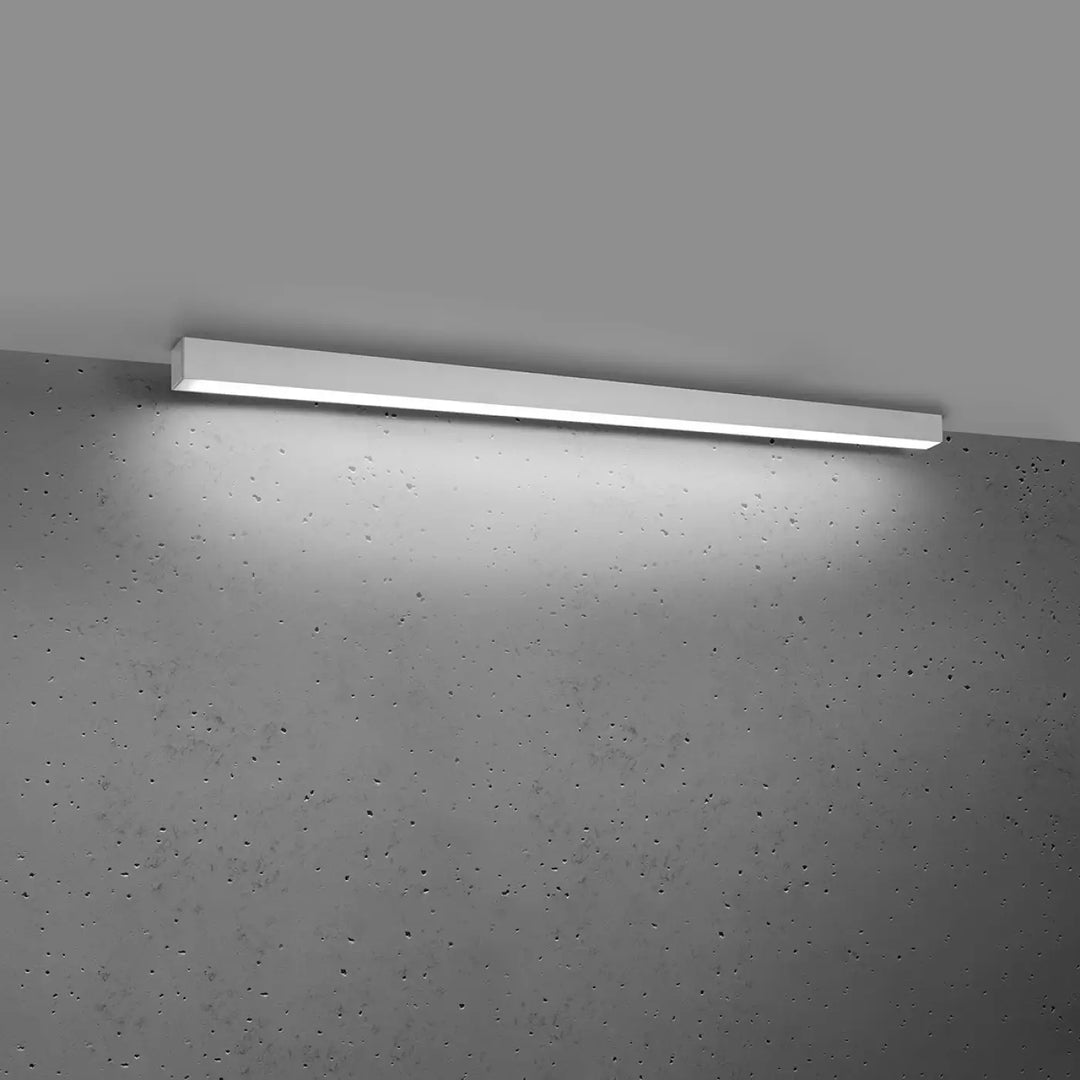 Plafonnier Pinne en aluminium linéaire blanc, allumé, au plafond