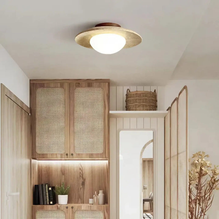 Plafonnier minimaliste en pierre travertin et globe en verre lumineux