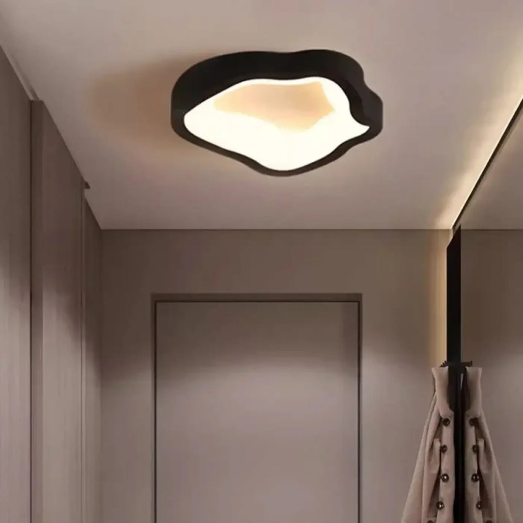 Plafonnier moderne en bois au style contemporain et design épuré