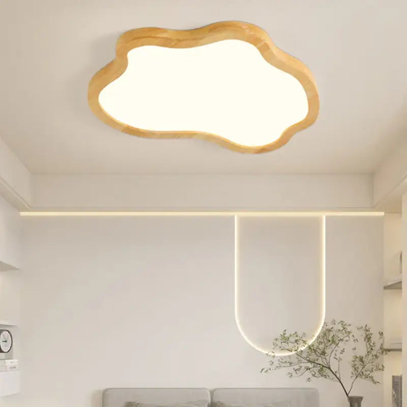 Plafonnier moderne en bois naturel en forme de nuage