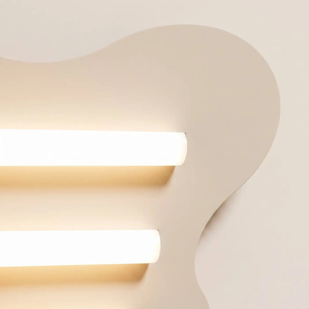 Plafonnier KLOVER beige allumée, détail des tubes