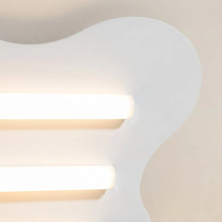 Plafonnier KLOVER blanc allumée, détail des tubes