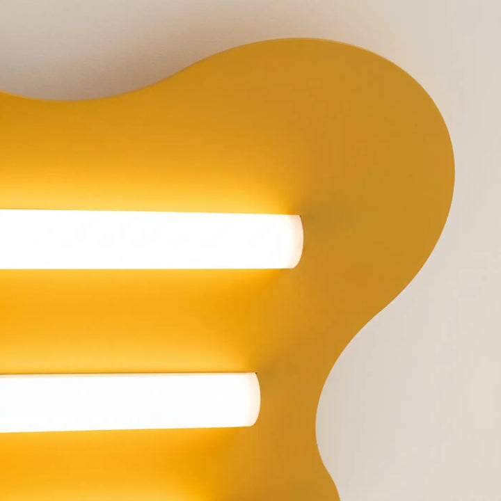 Plafonnier KLOVER jaune allumée, détail des tubes