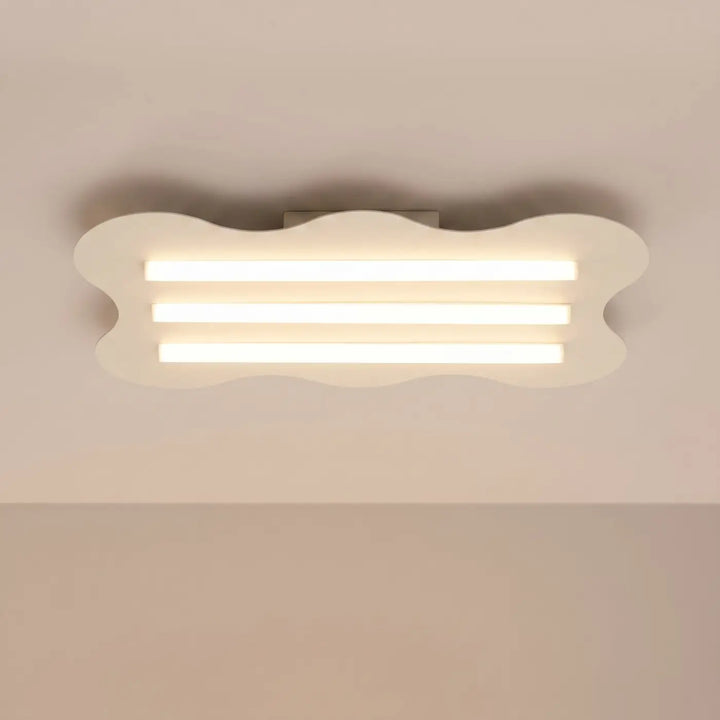 Plafonnier KLOVER beige allumée, au plafond