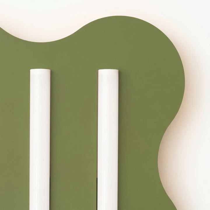 Plafonnier KLOVER vert olive détail de la découpe