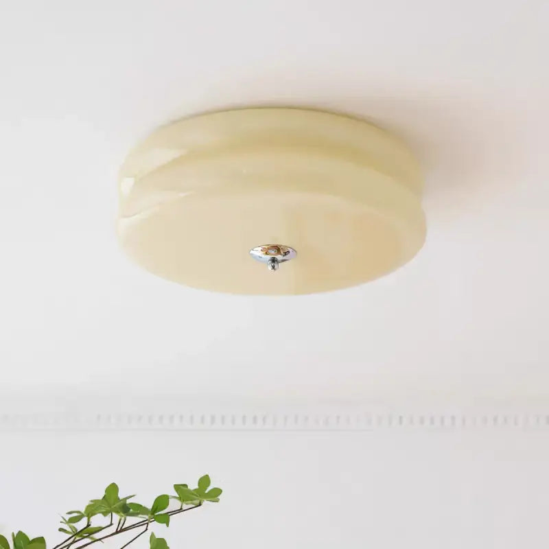 Plafonnier rétro moderne en verre épuré style années 70

