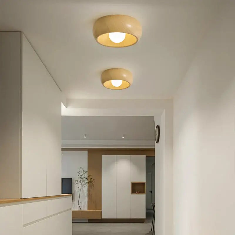 Plafonnier Rond En Bois Clair Et Foncé Pour Couloir

