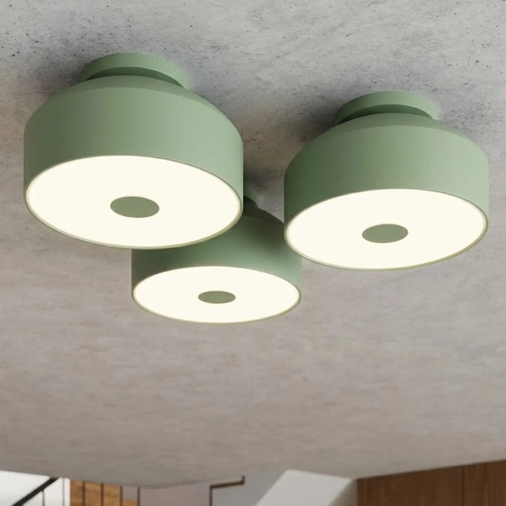 Luminaire Plafonnier sauge allumée, vue rapprochée