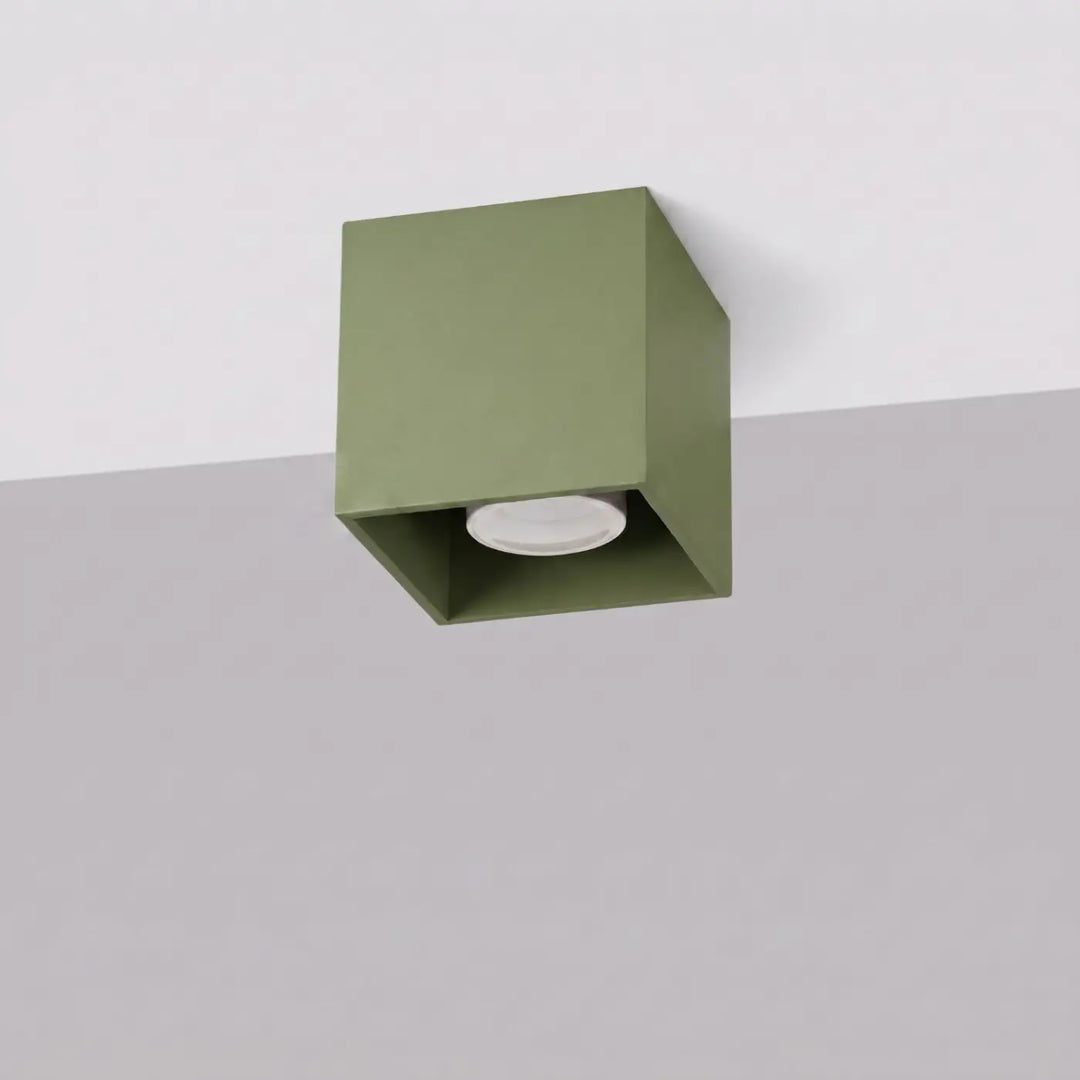 Luminaire Plafonnier vert olive éteinte, vue rapprochée