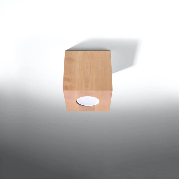 Luminaire Plafonnier bois naturel éteinte, vue rapprochée