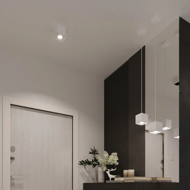 Luminaire Plafonnier blanc dans un intérieur contemporain