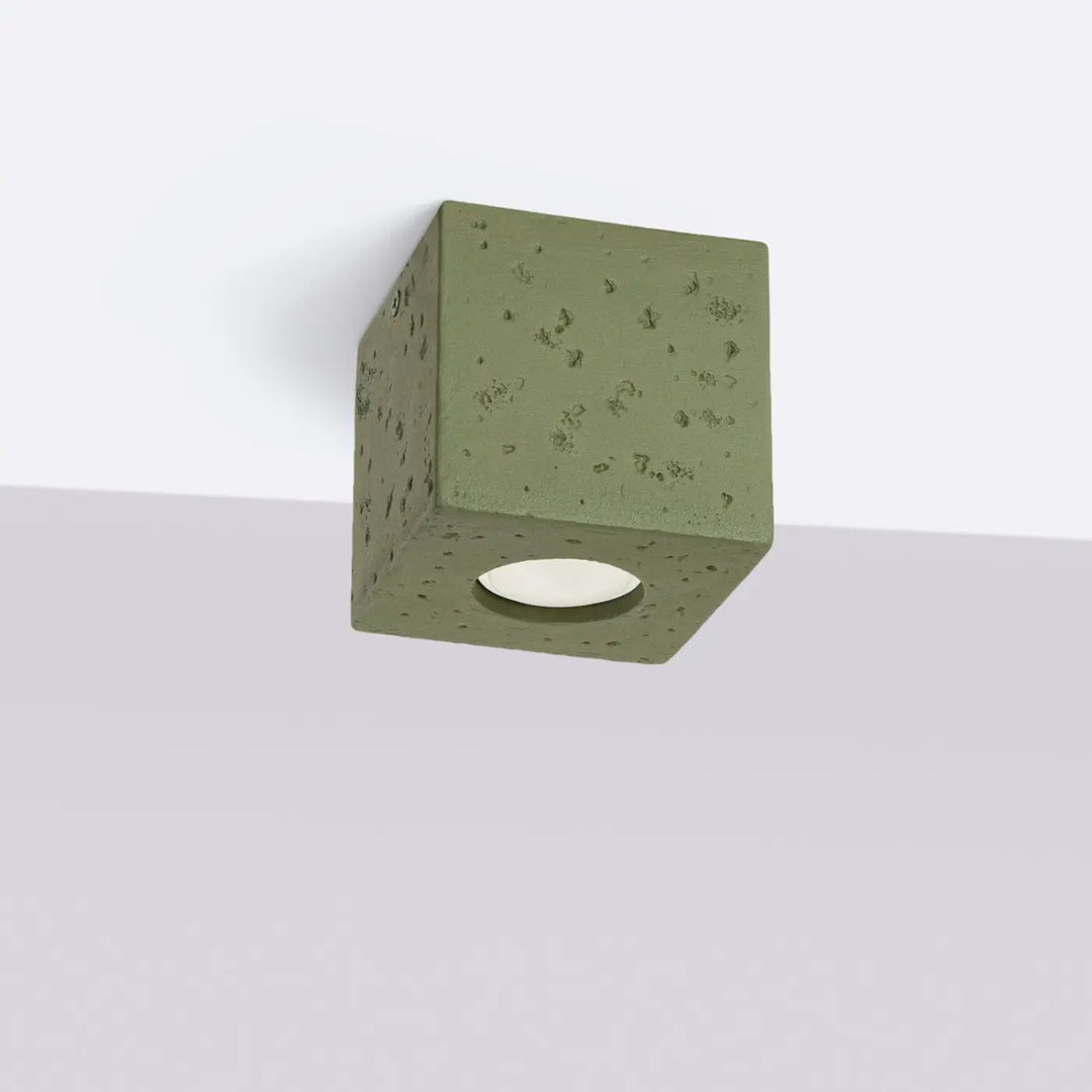 Luminaire Plafonnier vert olive éteinte, vue rapprochée