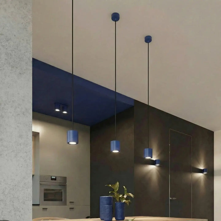Luminaire Plafonnier outremer dans un intérieur contemporain