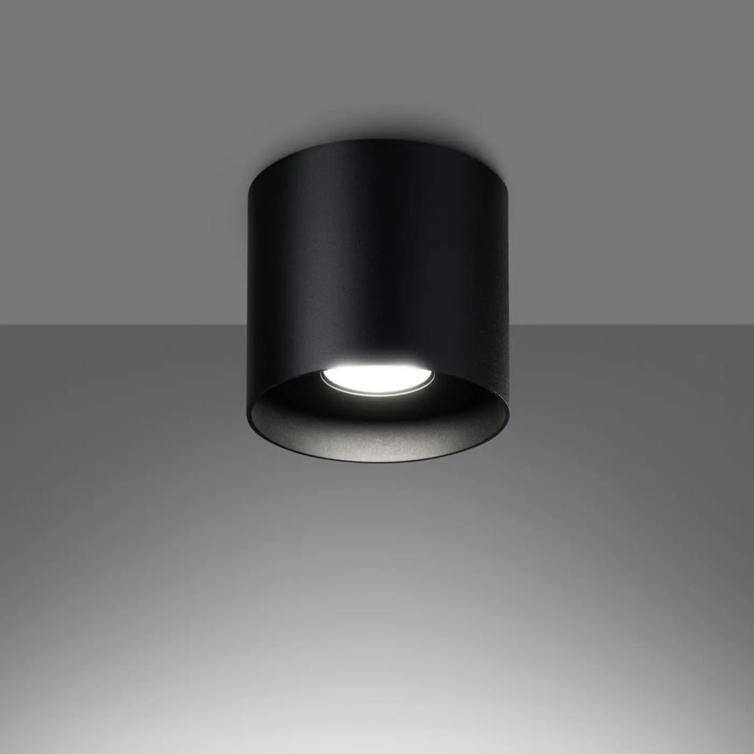 Luminaire plafonnier noir allumé