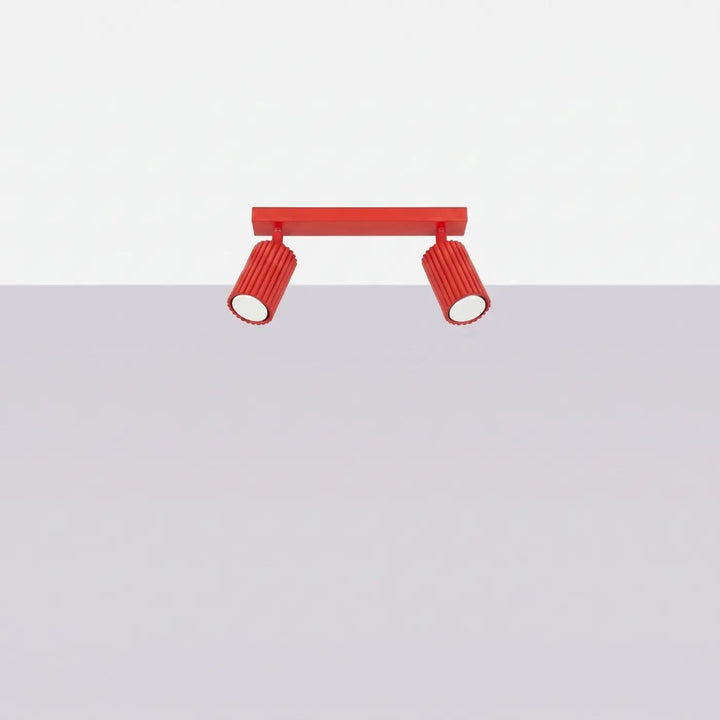 Luminaire Plafonnier rouge éteinte, vue rapprochée
