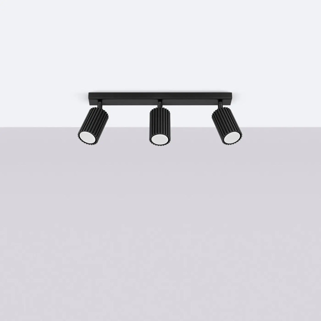 Luminaire Plafonnier noir éteinte, vue rapprochée