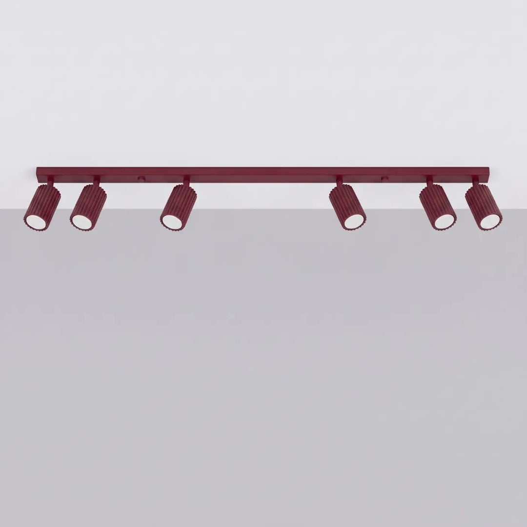 Luminaire Plafonnier bordeaux éteinte, vue rapprochée