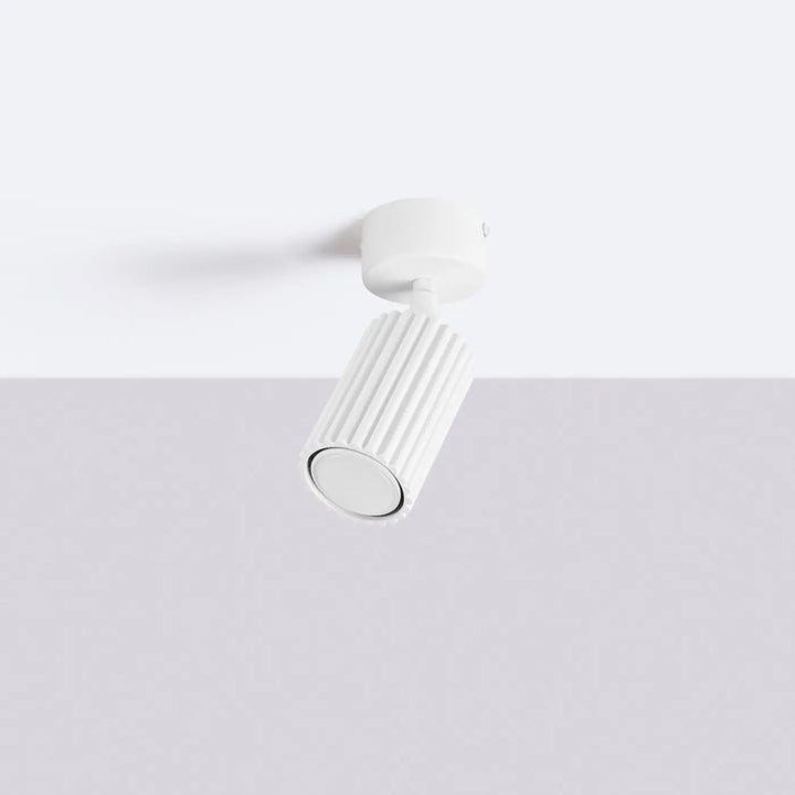 Luminaire Plafonnier blanc éteinte, vue rapprochée