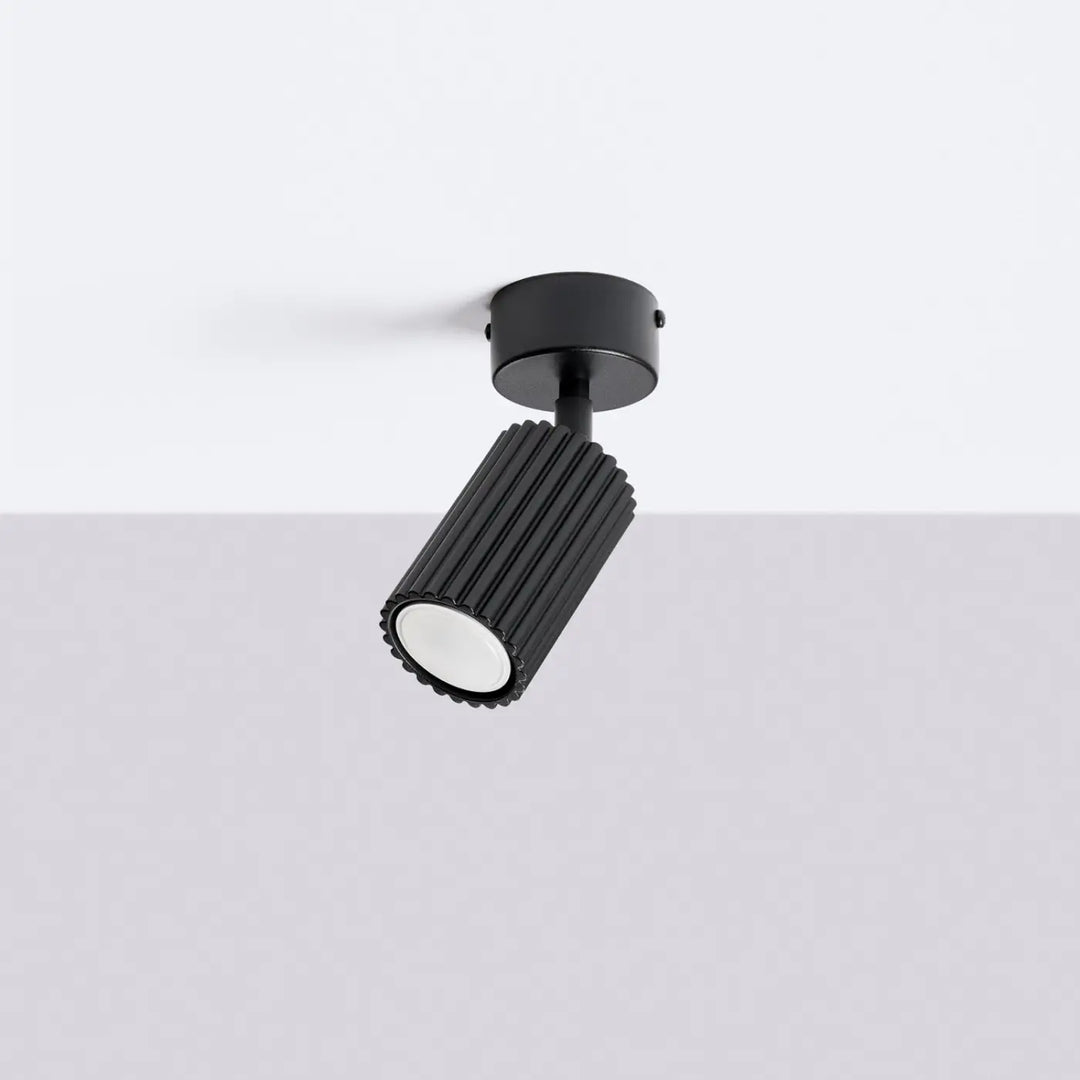 Luminaire Plafonnier noir éteinte, vue rapprochée