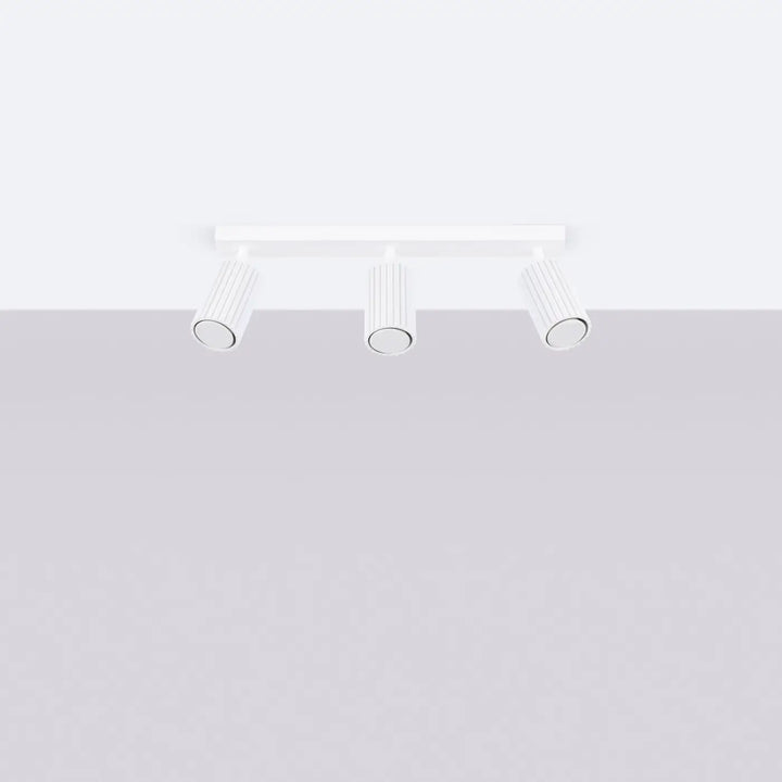 Luminaire Plafonnier blanc éteinte, vue rapprochée