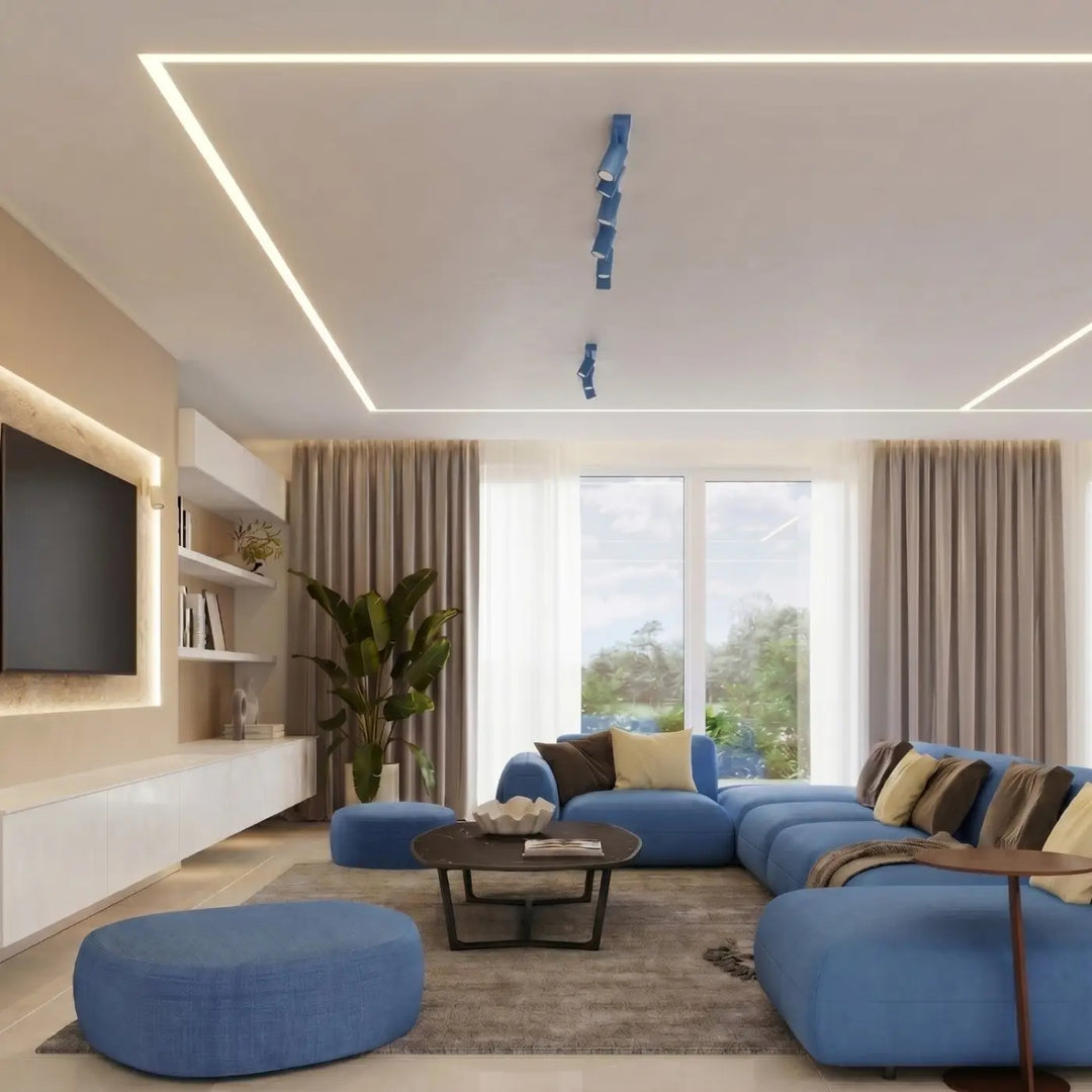 Plafonnier Ring bleu clair à rampe de spots orientables dans un intérieur contemporain