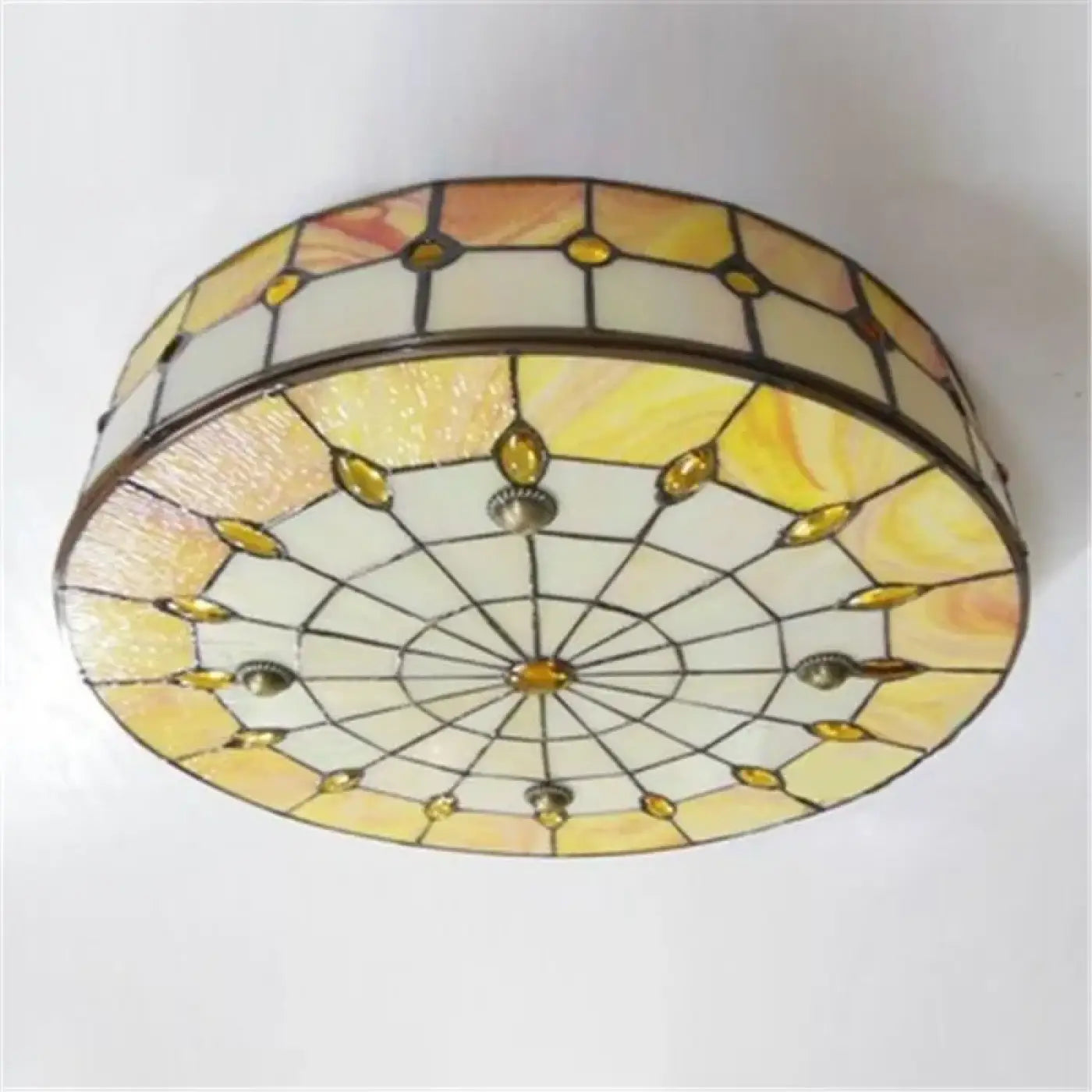 Plafond en vitrail à Paris et à travers le monde