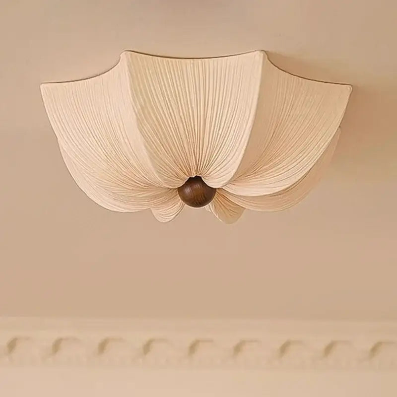 Plafonnier Tissu Plissé Beige Design Élégant Forme Fleur