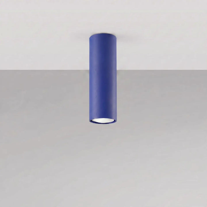 Luminaire Plafonnier outremer éteinte, vue rapprochée