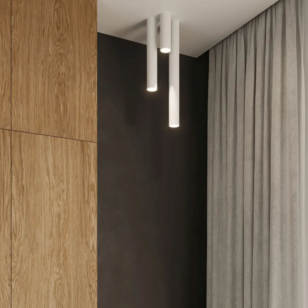 Luminaire Plafonnier blanc allumée, vue rapprochée