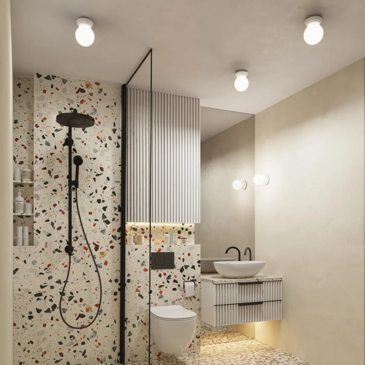 Plafonnier zori blanc ip44 avec une douille de douche noire moderne pour une belle décoration aux qualités esthétiques