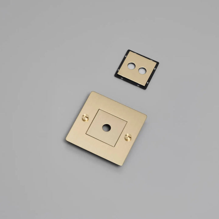 Plaque de finition Wall Plate 1 poste avec inserts sans logo, finition laiton #couleur_dor