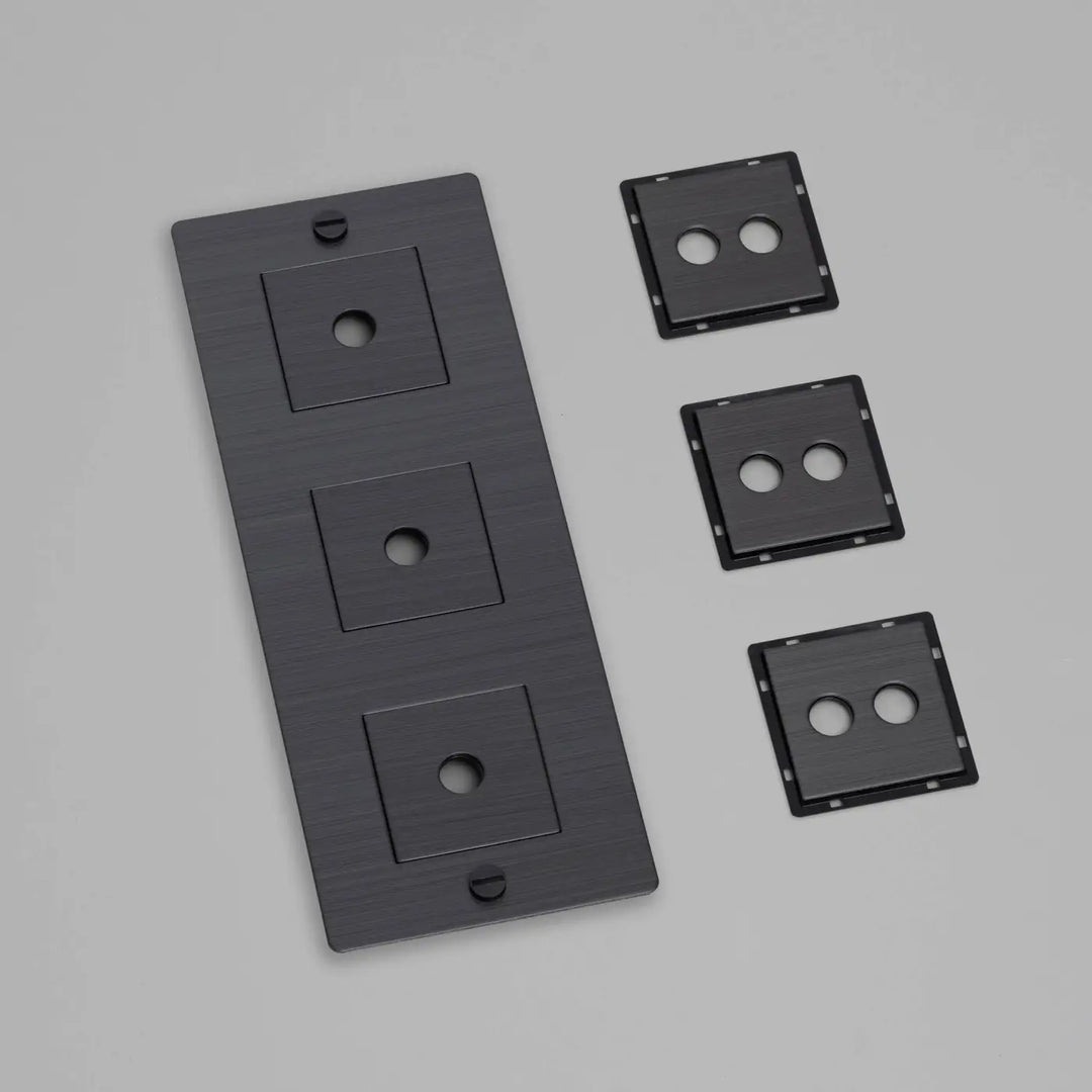 Plaque de finition Wall Plate 3 postes verticale avec inserts, finition bronze fumé #couleur_gris