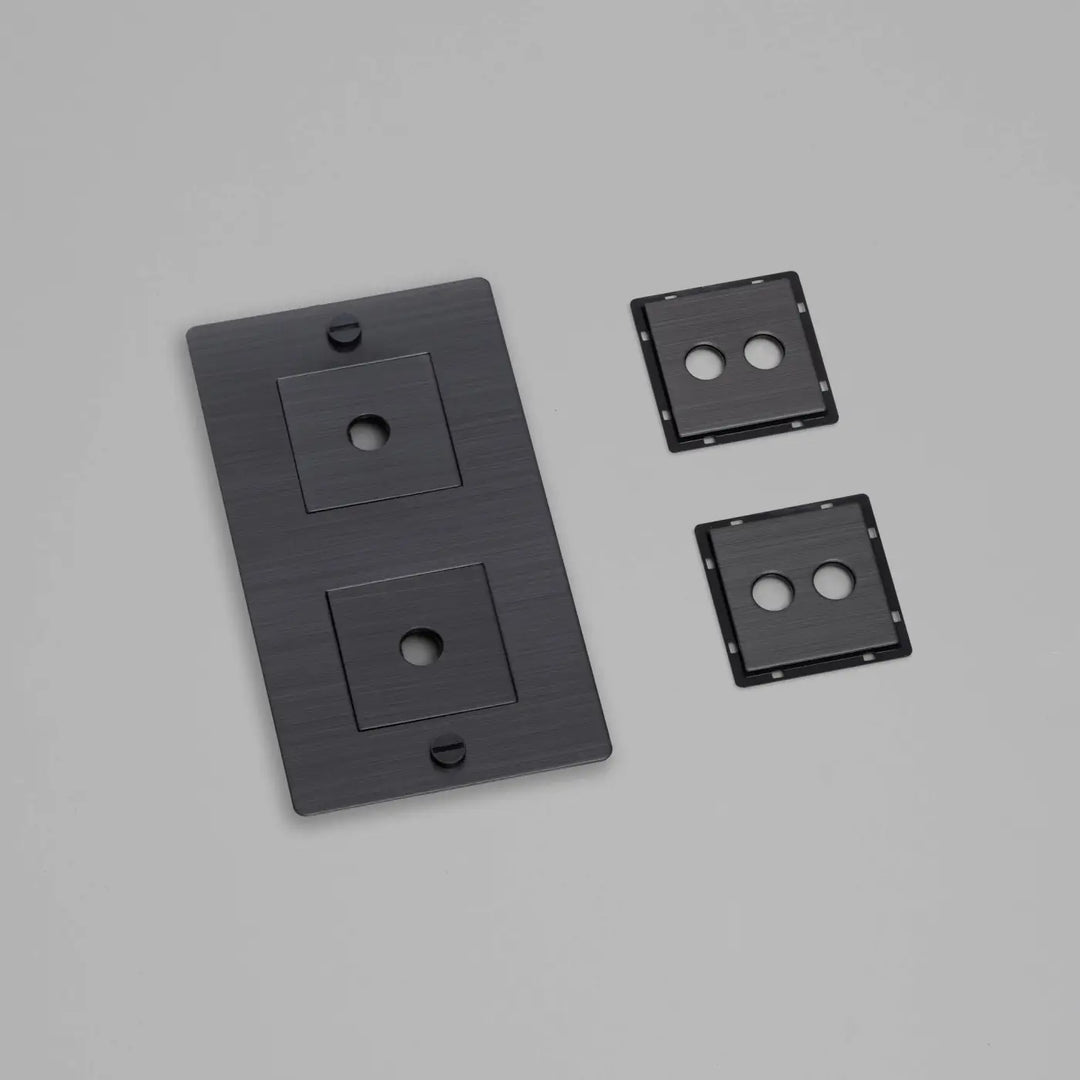 Plaque de finition Wall Plate 2 postes verticale avec inserts, finition bronze fumé #couleur_gris