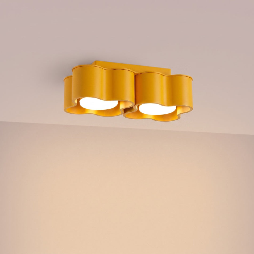 Plafonnier Ovio jaune en aluminium, allumé