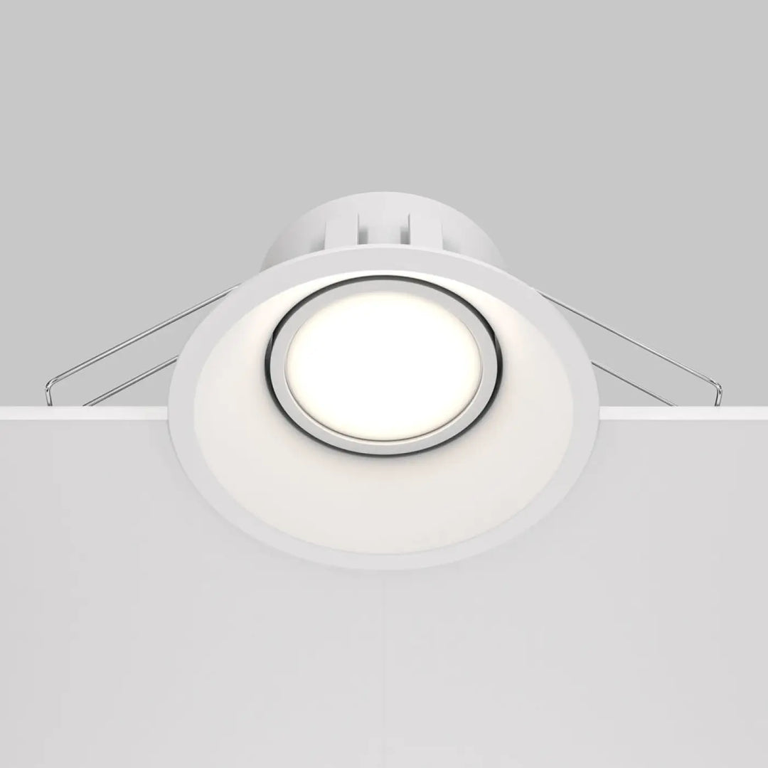 Spot encastrable dot rond blanc avec design circulaire élégant et bordure métallique pour éclairage plafond led
