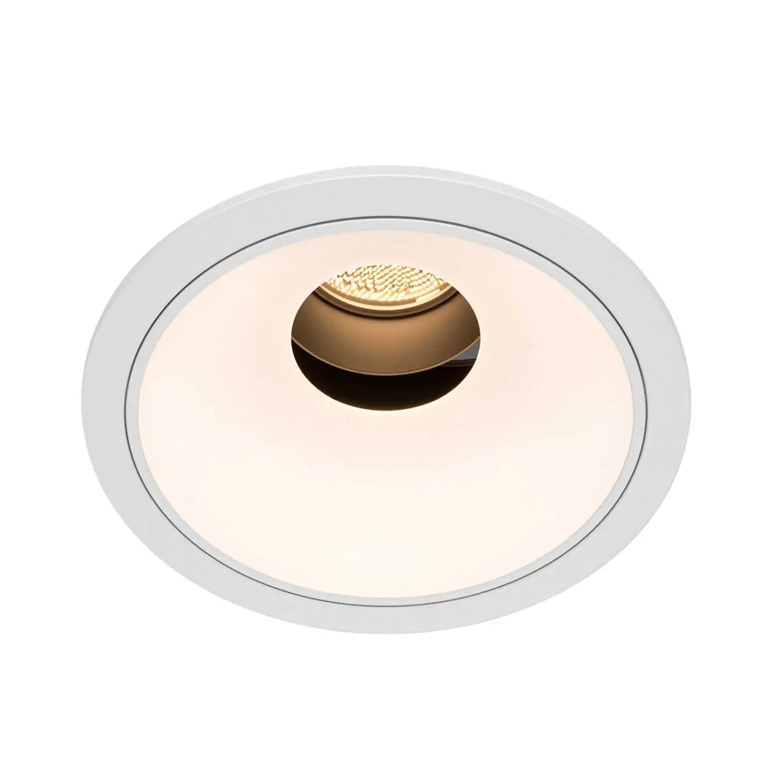 Spot led encastré blanc ovale avec ampoule centrale dorée et diffuseur en verre dépoli orientable wise led intégrée