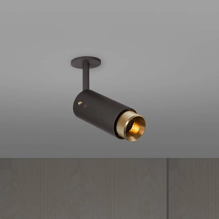 Spot orientable Exhaust à gravure quadrillée Graphite finition laiton #couleur_dor