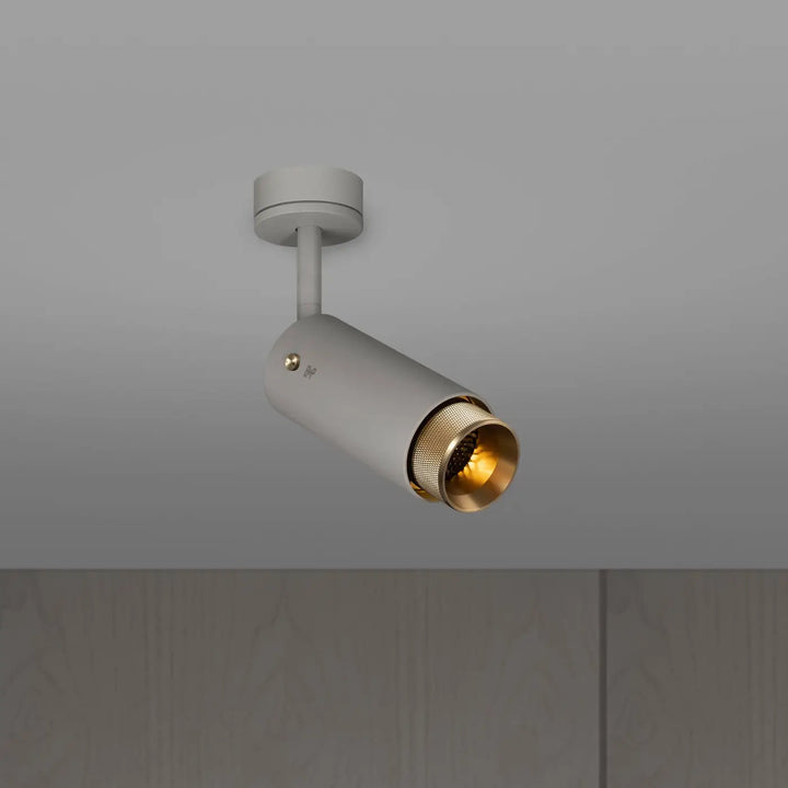 Spot orientable Exhaust à gravure quadrillée Pierre finition laiton, vue 3 #couleur_dor