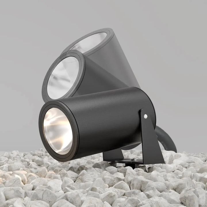 Spot piquet extérieur bern en cylindre noir mat avec tête orientable pour luminaire extérieur piquet