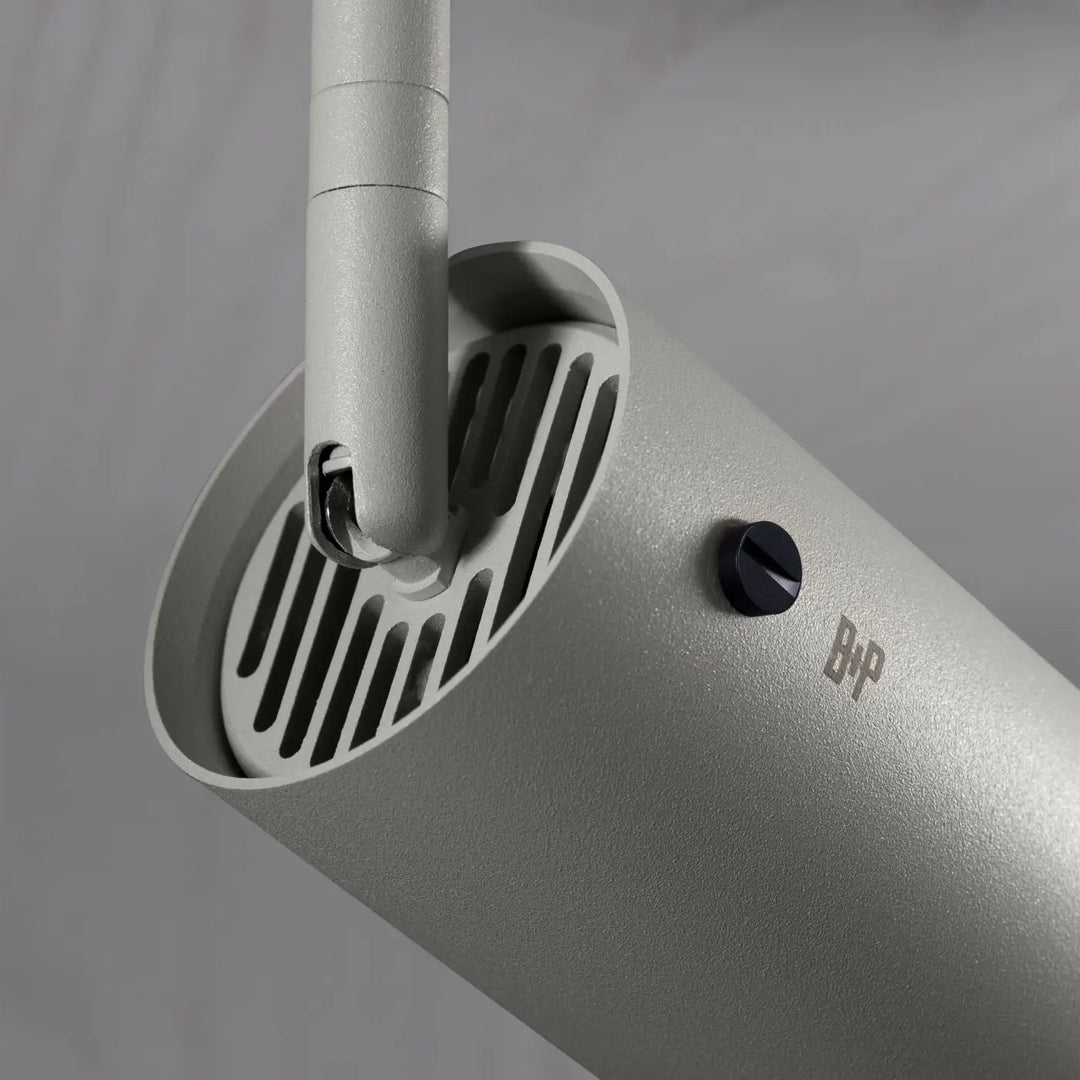 Spot sur rail Exhaust à gravure quadrillée Pierre, finition acier, vue 4 #couleur_argent