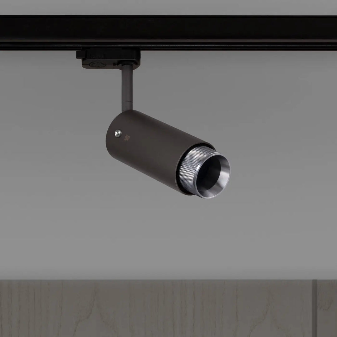 Spot sur rail Exhaust à gravure quadrillée Graphite, finition acier, autre vue #couleur_argent