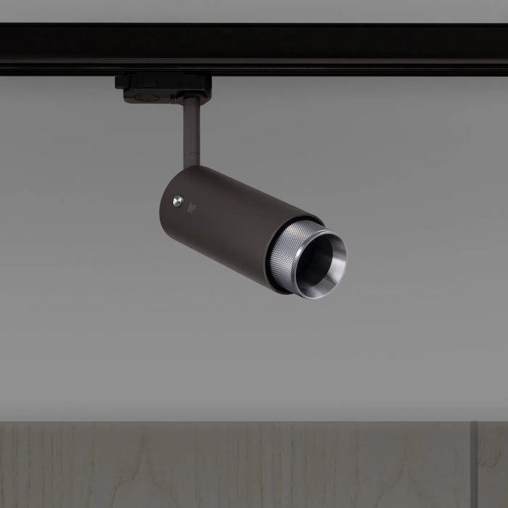 Spot sur rail Exhaust à gravure quadrillée Graphite, finition acier, autre vue #couleur_argent
