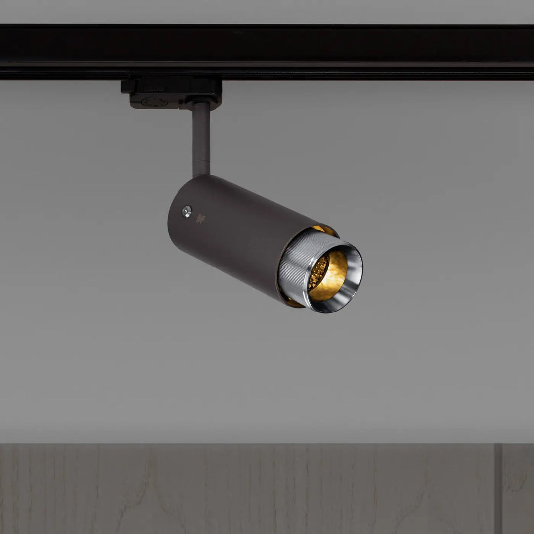 Spot sur rail Exhaust à gravure alignée Graphite, finition acier #couleur_argent
