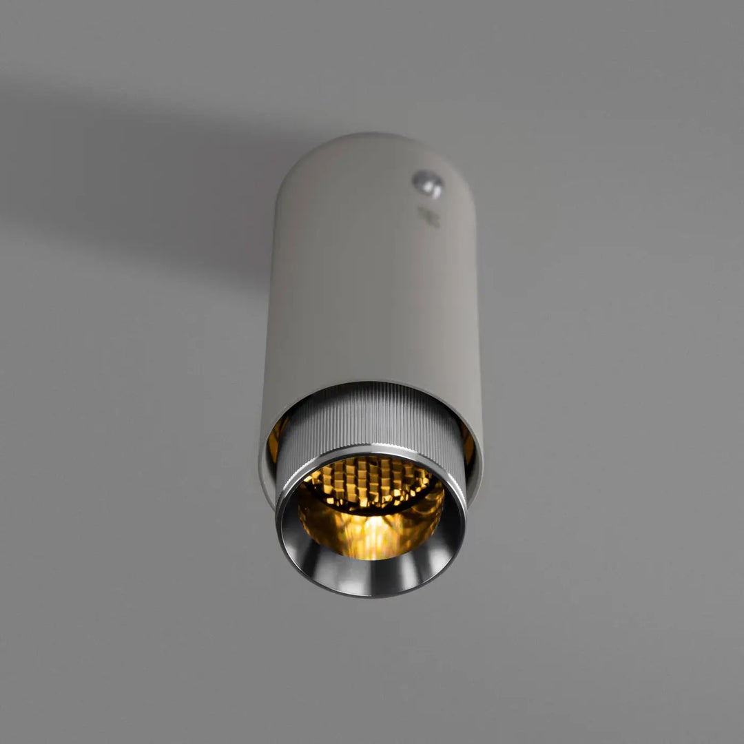 Spot en saillie Exhaust à gravure alignée Pierre, détails en acier, autre vue #couleur_argent