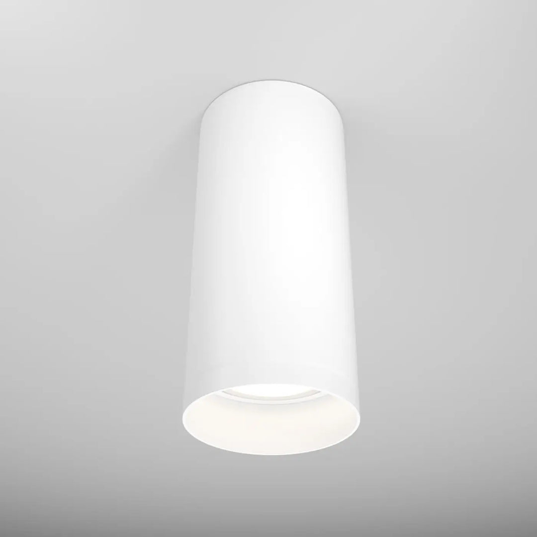 Spot focus cylindre blanc encastré avec finition mate lisse et ampoule gu10 disponible en trois finitions