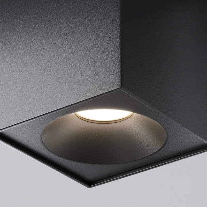 Spot zoom volume carré lumière encastrée noire mate avec ampoule led blanche circulaire douce